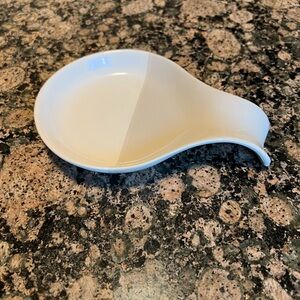 FAVOR Elegant White and Gray Spoon Rest NWOT